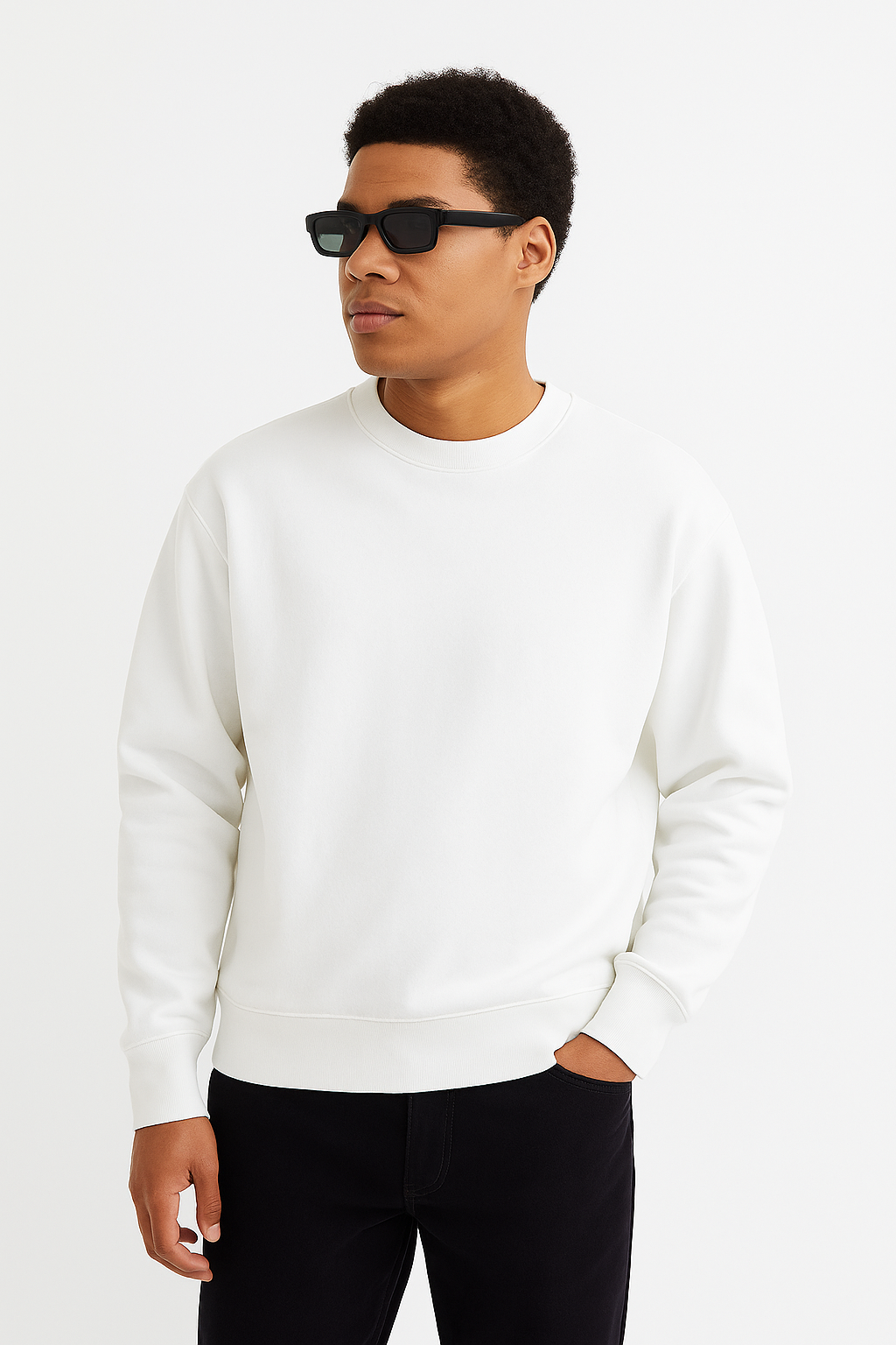 WHITE BASIC SWEATSHIRT